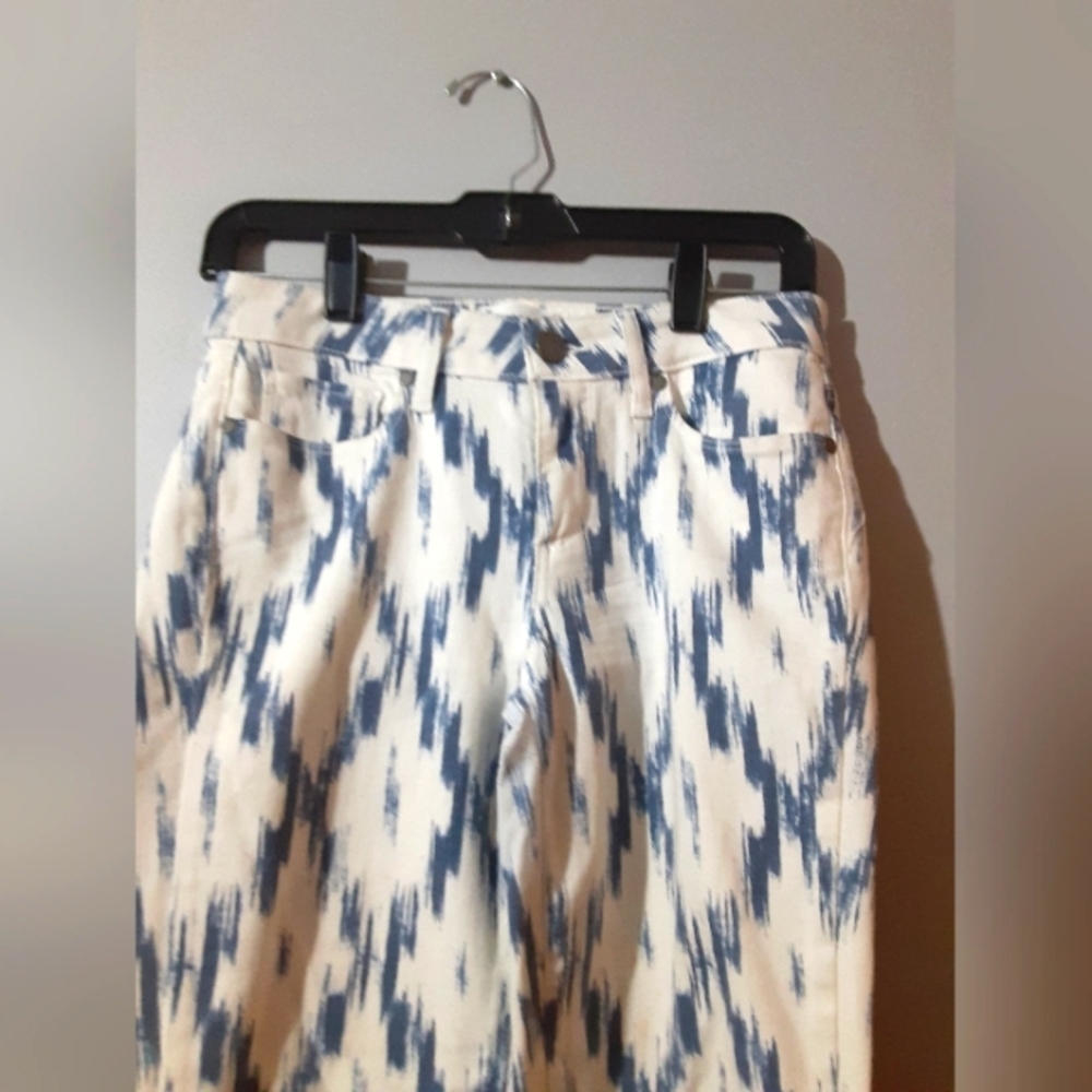 PAIGE Verdugo Ultra Skinny  Blue and White Pants with Geometric Print Size 27 - Picture 3 of 8
